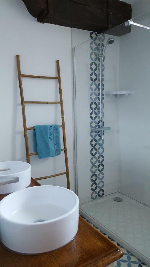 Au Bout Du Port Apartment Guilvinec Bagian luar foto