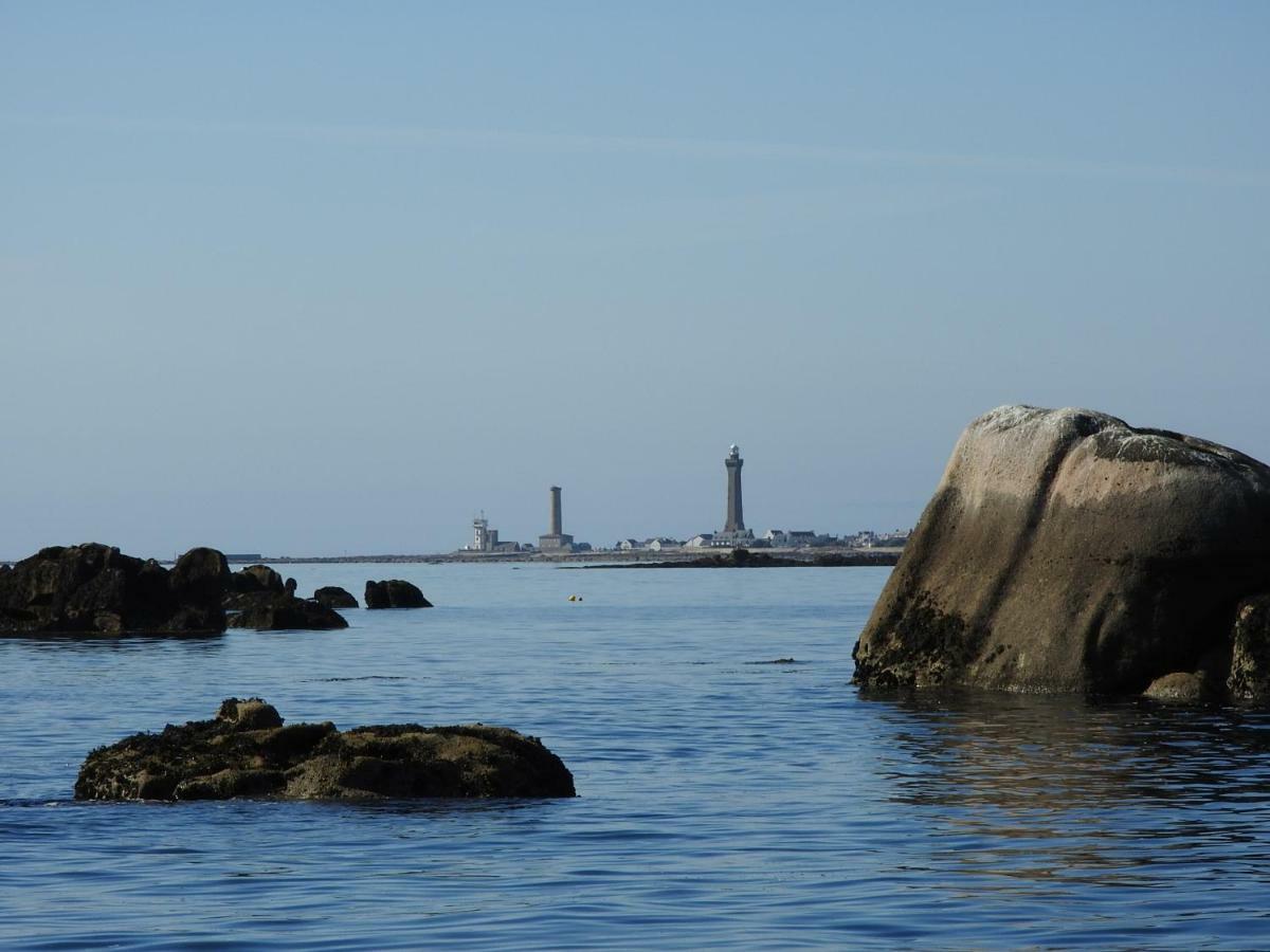 Au Bout Du Port Apartment Guilvinec Bagian luar foto